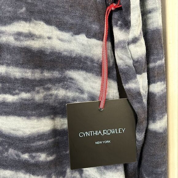 Cynthia Rowley Blue Tye Dye Stretchy Long sleeve Top(Size Medium) - Picture 4 of 6